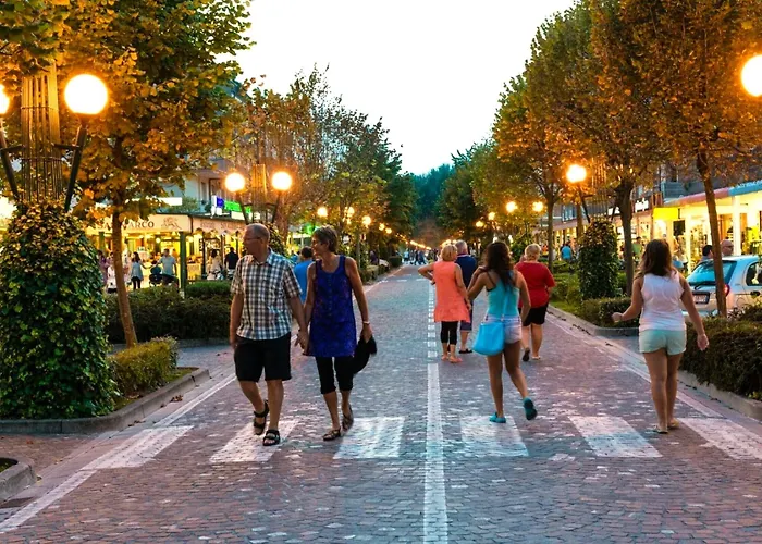 Comfortable And Bright Flat - Beahost Apartmán