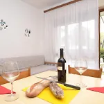 Apartment Comfortable And Bright Flat - Beahost